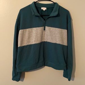 COLSIE cropped sweatshirt size large